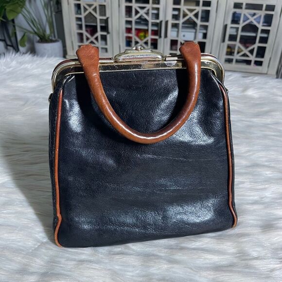 Oroton Australia Leather Vintage Handle Bag in Black/Brown - Picture 4 of 11